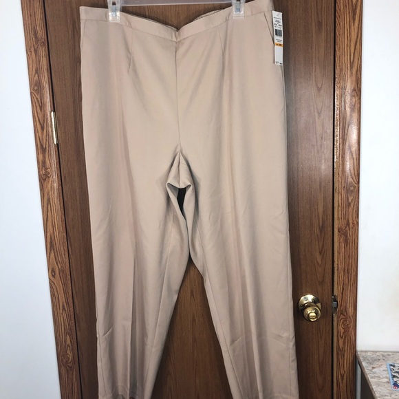Alfred Dunner Pants - Alfred Dunner Classic Fit Pants Tan Size 24W